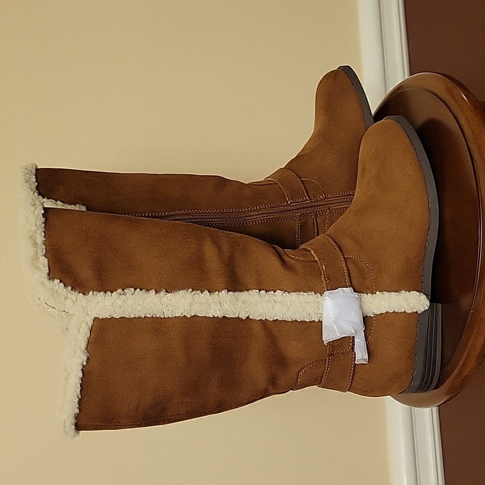 Thereabouts brand new  winter girls boots size 4